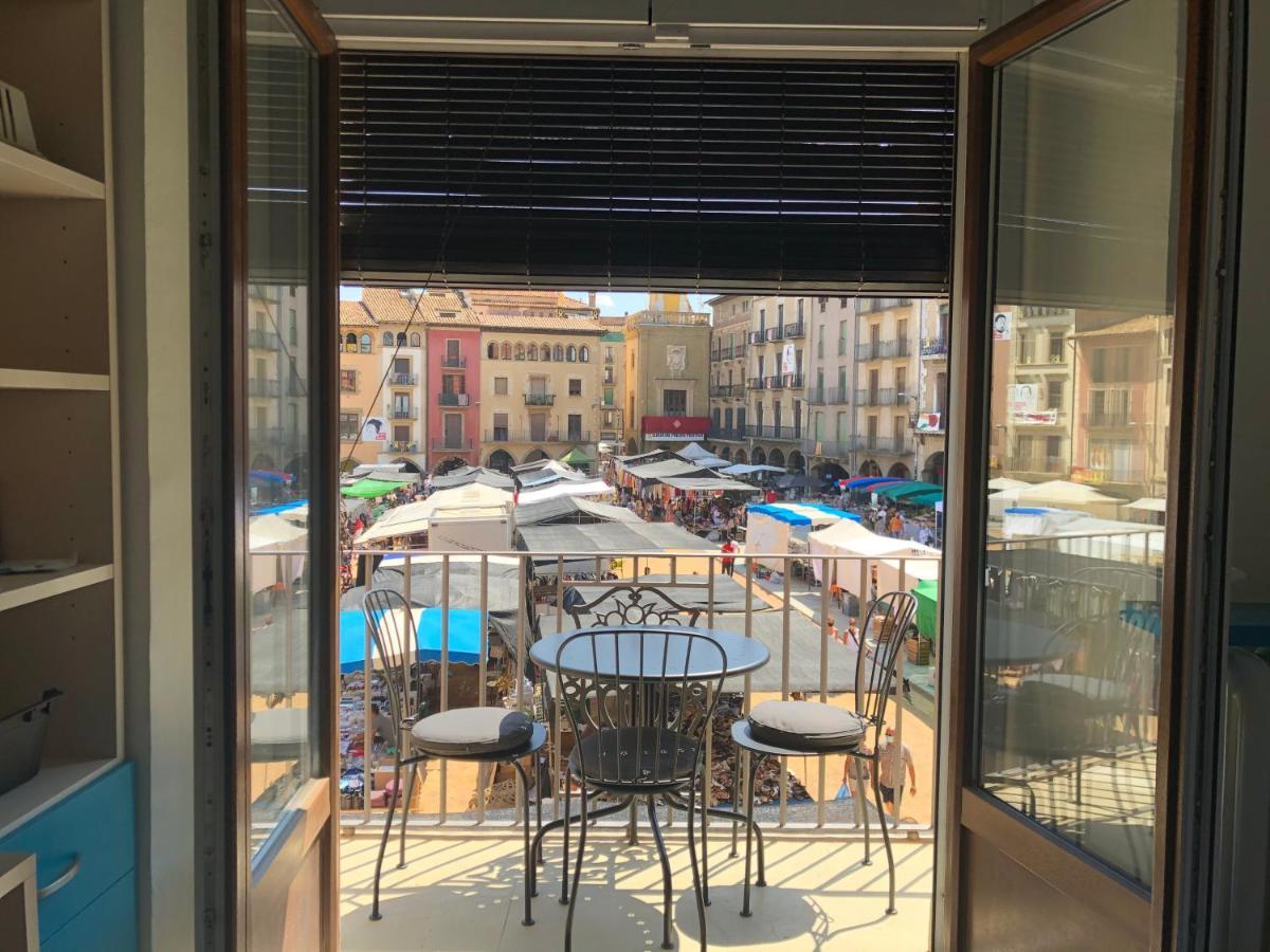 Apartaments Vicus 3 Con Vistas A La Plaza Mayor De Vic Eksteriør billede