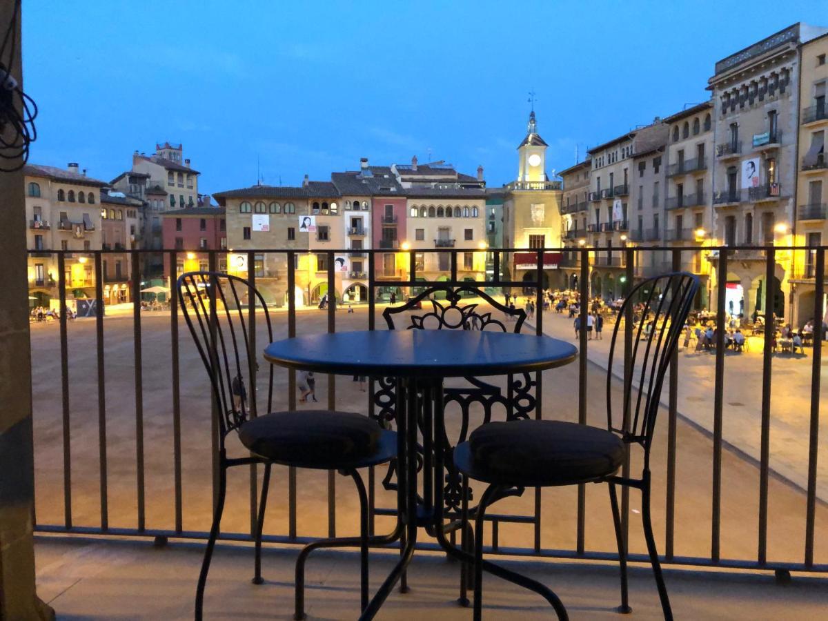 Apartaments Vicus 3 Con Vistas A La Plaza Mayor De Vic Eksteriør billede