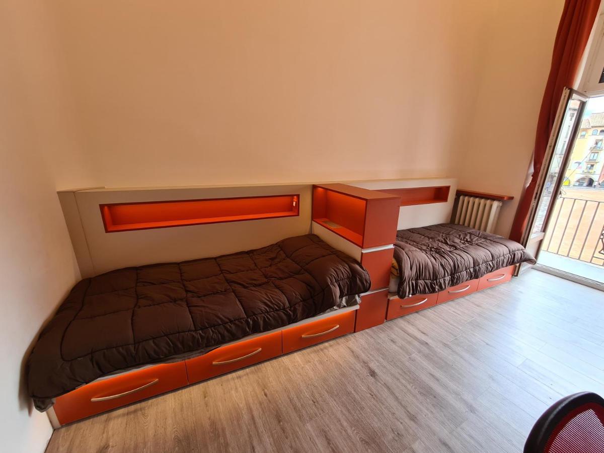 Apartaments Vicus 3 Con Vistas A La Plaza Mayor De Vic Eksteriør billede