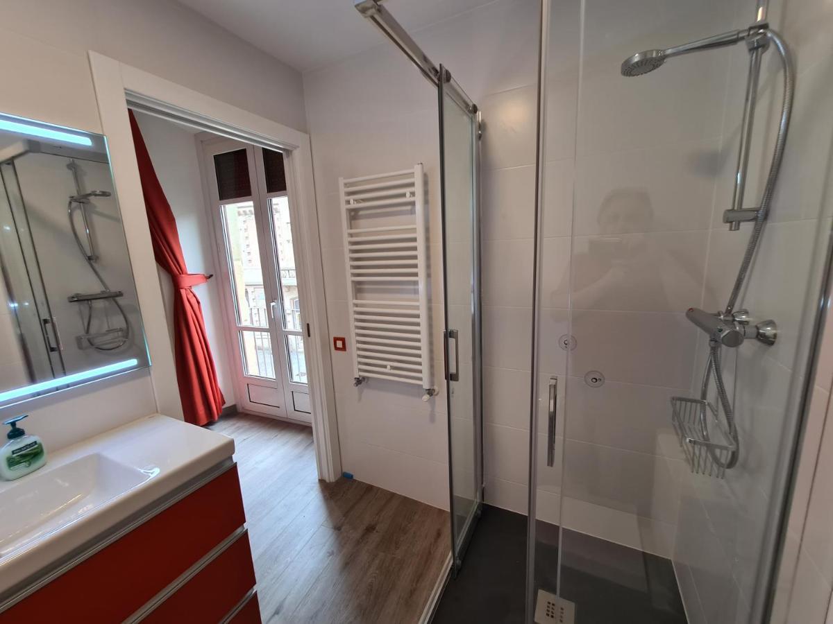 Apartaments Vicus 3 Con Vistas A La Plaza Mayor De Vic Eksteriør billede